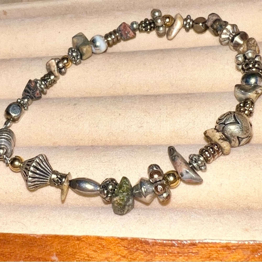 ⭐️Vintage Silver Strand Bracelet With Stones & Gems Magnetic Clasp Closure - Picture 7 of 10